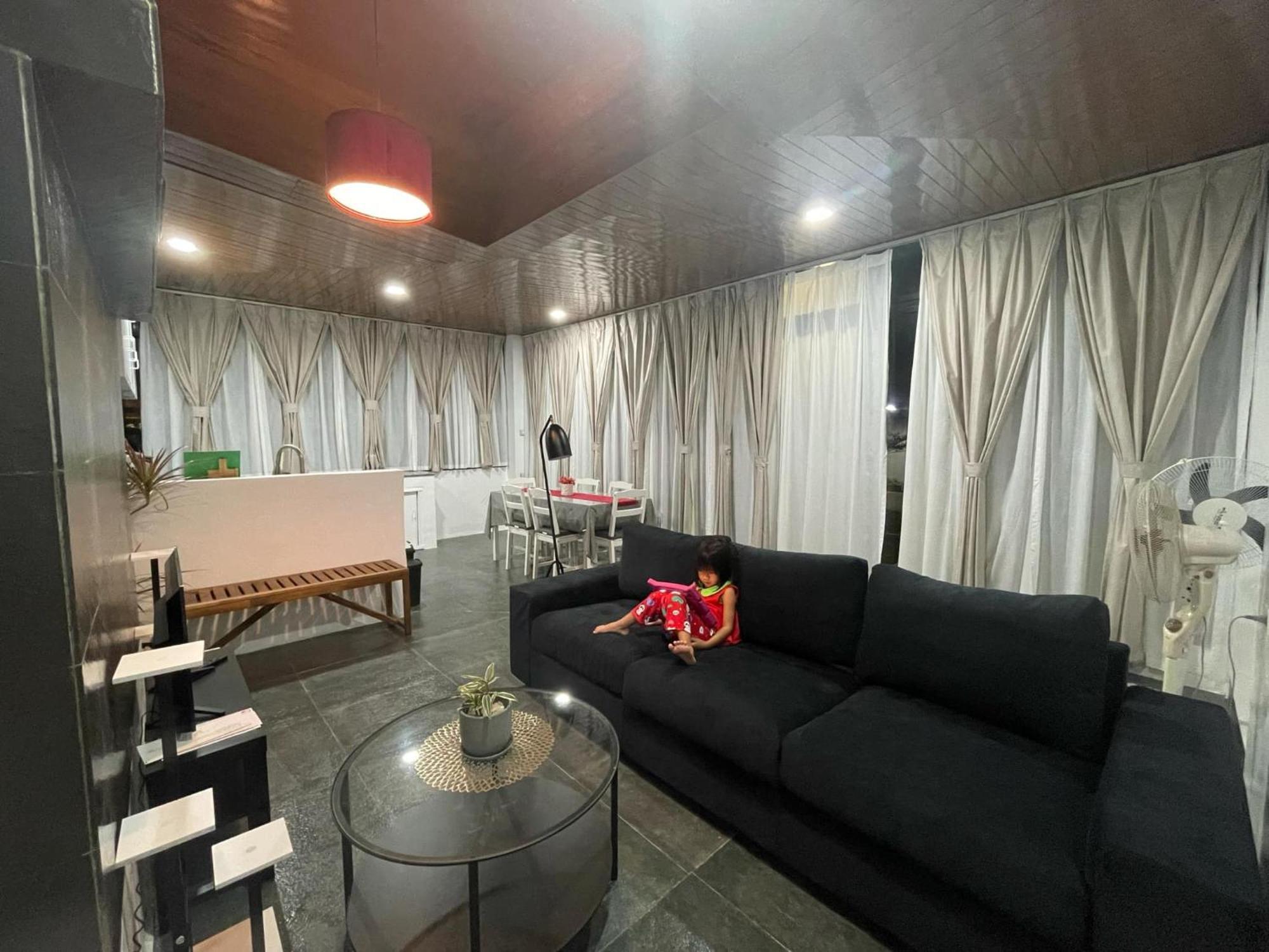 Rlj House * Naval